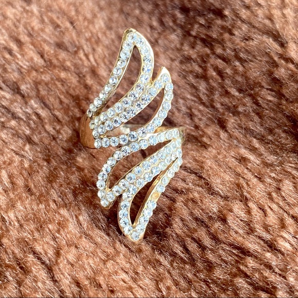 💍Stone Studded ring for Women💍 - Picture 4 of 4